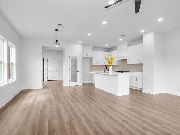 8214 Cowart Street, Houston TX 77029