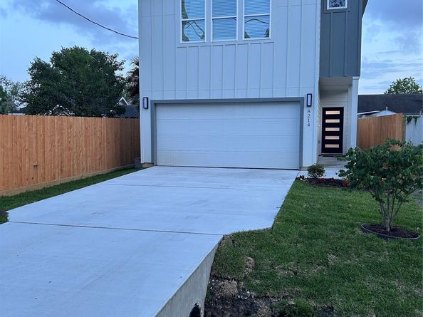 8214 Cowart Street, Houston TX 77029