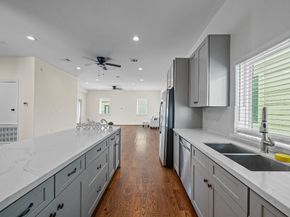 2218 Converse Street C, Houston TX 77006