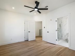 5014 creekmont Drive, Houston TX 77091