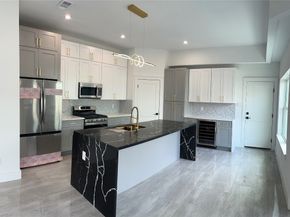 5014 creekmont Drive, Houston TX 77091
