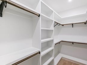 5014 creekmont Drive, Houston TX 77091