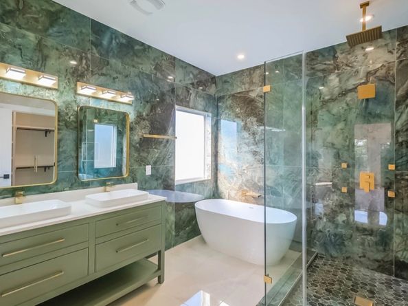 5014 creekmont Drive, Houston TX 77091