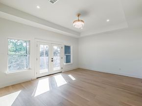 5014 creekmont Drive, Houston TX 77091