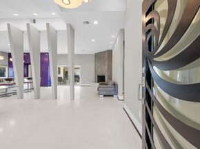 5603 Grape Street, Houston TX 77096