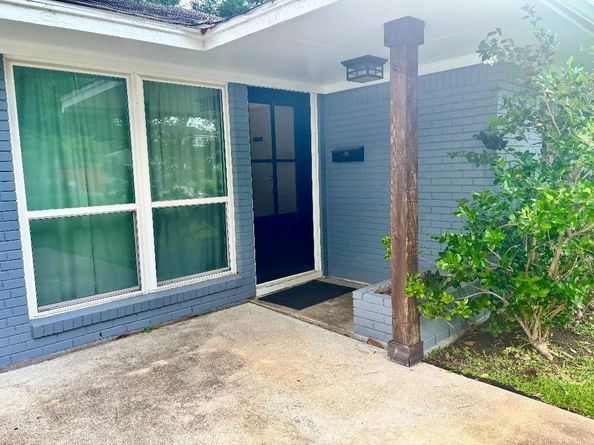 2306 Hialeah Drive, Houston TX 77018