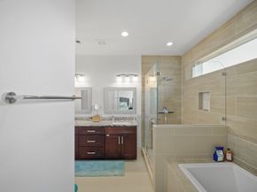 4402 Mckinley Street B, Houston TX 77051