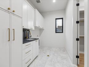 2102 Tangley Street, Houston TX 77005