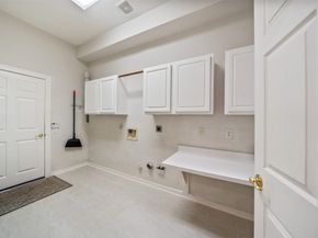 27 E Bellmeade Place, The Woodlands TX 77382