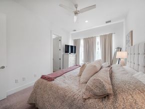 1218 W 24th Street D, Houston TX 77008