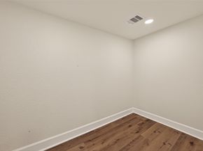 915 W Lewis Street, Conroe TX 77301