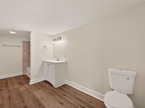 915 W Lewis Street, Conroe TX 77301