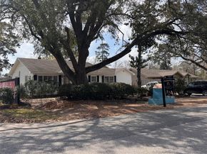 809 W Semands, Conroe TX 77301