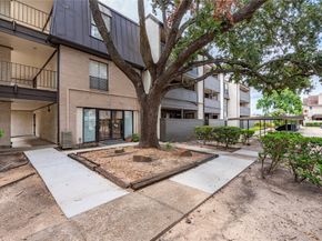 3005 Walnut Bend Lane 12, Houston TX 77042