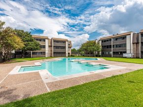 3005 Walnut Bend Lane 12, Houston TX 77042