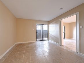 3005 Walnut Bend Lane 12, Houston TX 77042