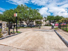 3005 Walnut Bend Lane 12, Houston TX 77042
