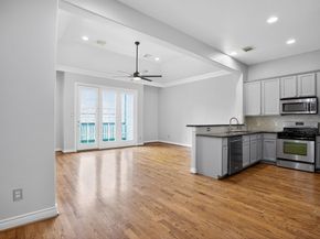 5719 Darling Street, Houston TX 77007