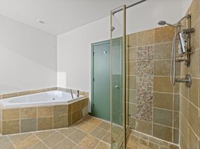 5628 Kiam Street B, Houston TX 77007