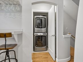 8715 Meadowcroft Drive 1102, Houston TX 77063