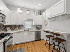 8715 Meadowcroft Drive 1102, Houston TX 77063