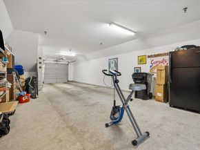 8715 Meadowcroft Drive 1102, Houston TX 77063