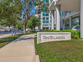 2047 Westcreek PH Lane 1701, Houston TX 77027