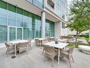 2047 Westcreek PH Lane 1701, Houston TX 77027