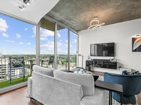 5925 Almeda Road 11107, Houston TX 77004