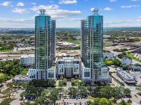 5925 Almeda Road 11107, Houston TX 77004