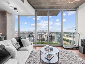 5925 Almeda Road 11107, Houston TX 77004