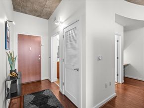 5925 Almeda Road 11107, Houston TX 77004