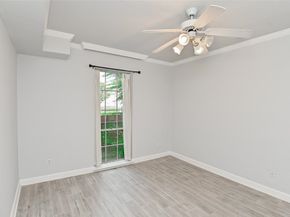 4515 Briar Hollow Place 112, Houston TX 77027