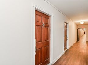 4515 Briar Hollow Place 112, Houston TX 77027