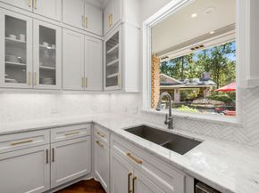 31 Lenox Hill Court, The Woodlands TX 77382