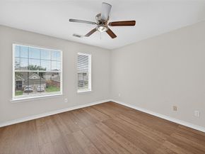 8419 Spotslyvania Ln, Houston TX 77083