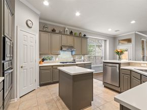 135 E Northcastle Circle, Conroe TX 77384