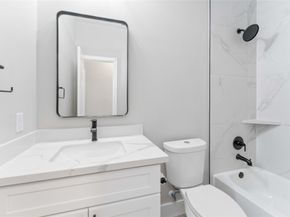 5420 Lynnfield Street A/B, Houston TX 77028