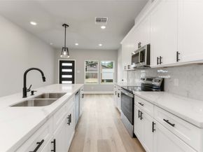 5420 Lynnfield Street A/B, Houston TX 77028