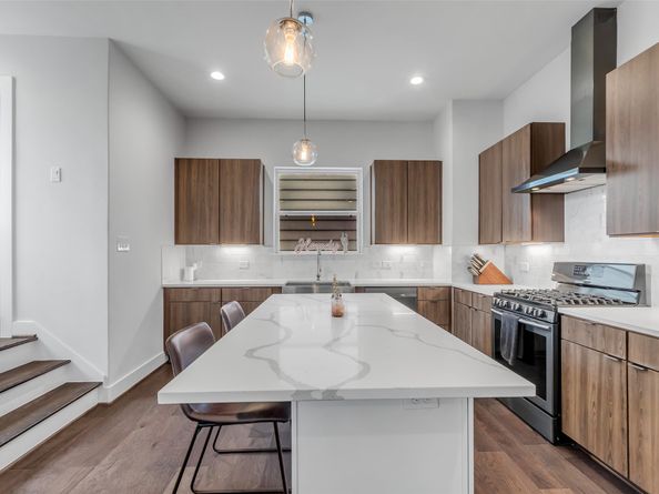 413 N Nagle Street B, Houston TX 77003