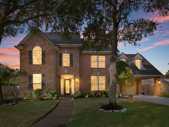4818 Pine Heather Court, Houston TX 77059