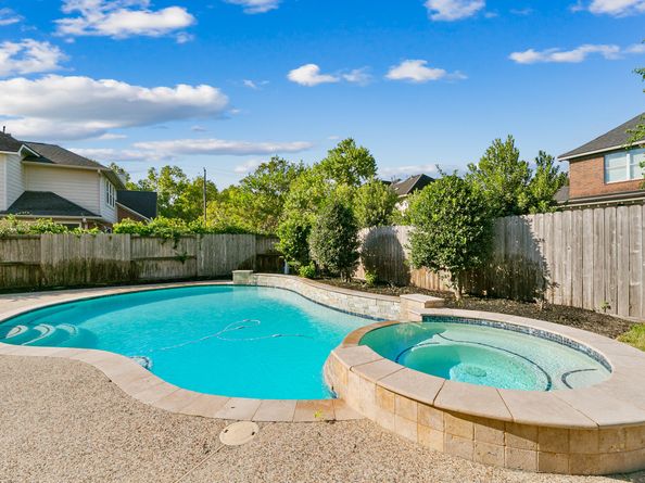 4818 Pine Heather Court, Houston TX 77059