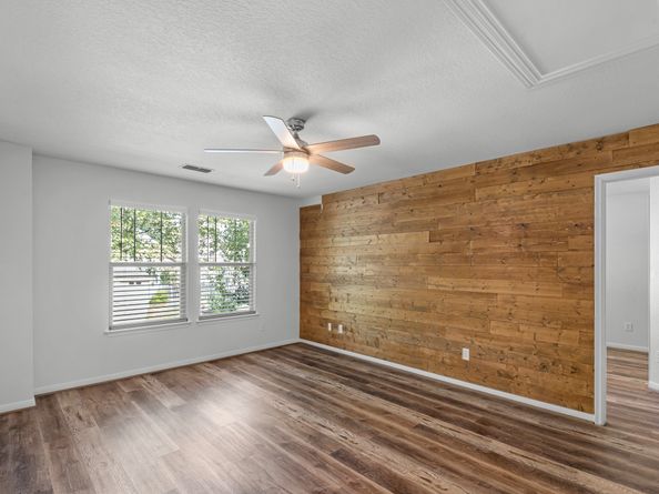 15 Forest Perch Place, The Woodlands TX 77382