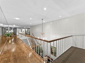 648 S Ripple Creek Drive 648, Houston TX 77057