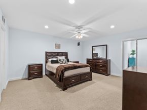 648 S Ripple Creek Drive 648, Houston TX 77057