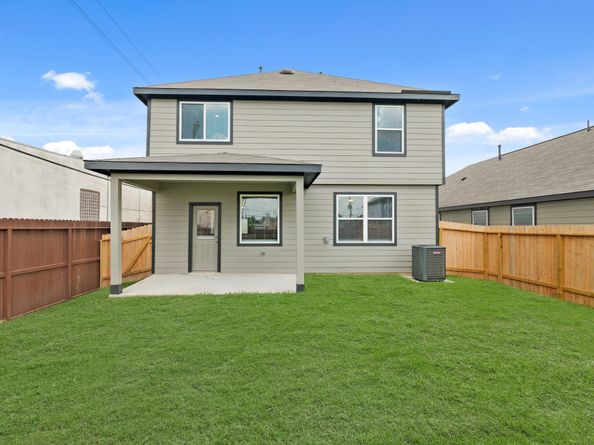 2210 Thorpe Grove Court, Houston TX 77090