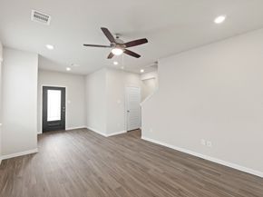 2210 Thorpe Grove Court, Houston TX 77090
