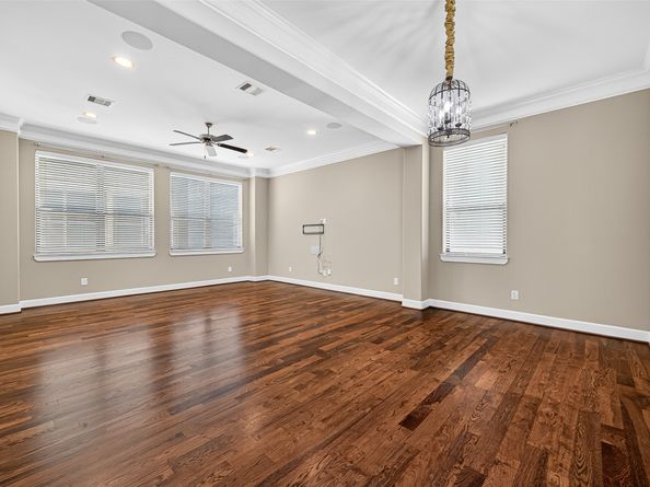 828 W 19th Street B, Houston TX 77008
