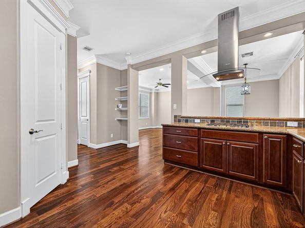 828 W 19th Street B, Houston TX 77008