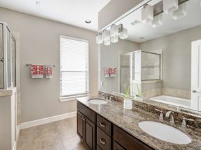 828 W 19th Street B, Houston TX 77008